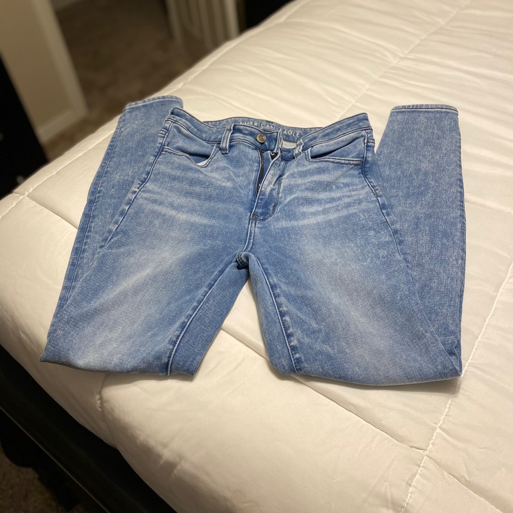 Medium color acid wash super hi-rise jegging